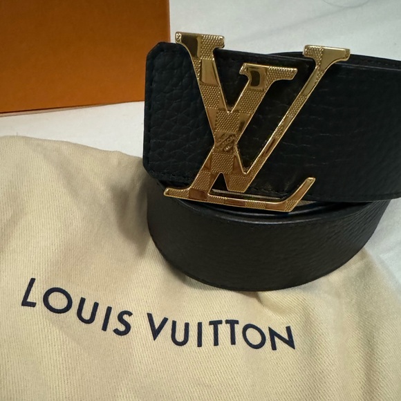 Louis Vuitton Men’s Reversible Belt - Picture 3 of 4